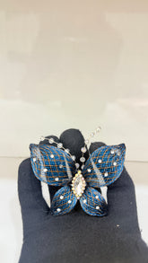 BUTTERFLY CLIP